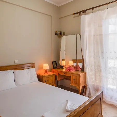 דירה Traditional Style 3 Bedroom Flat In 6 Guests *