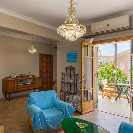 Apartment Traditional Style 3 Bedroom Flat In 6 Guests Lixouri