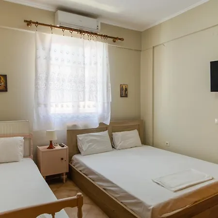 Traditional Style 3 Bedroom Flat In 6 Guests Apartment Lixouri